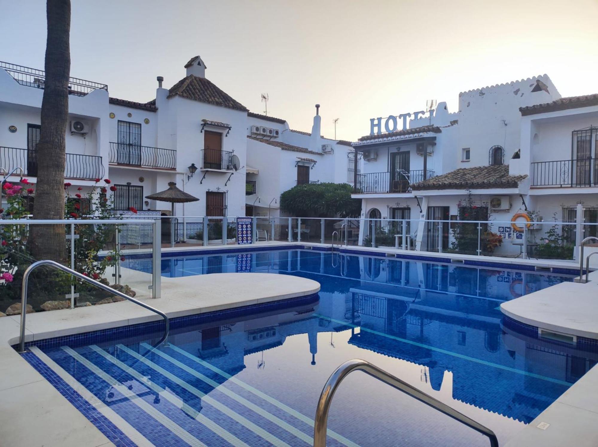Villa Nueva Nerja 22 Menyber Esterno foto